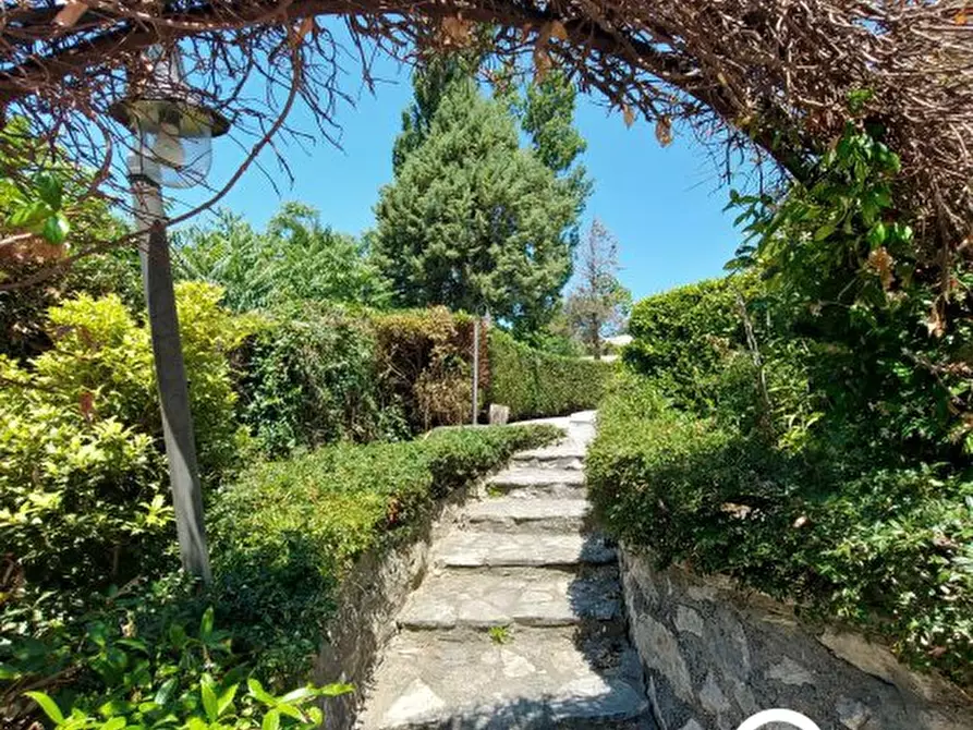 Immagine 9 di Villa in vendita  26 a Montesarchio