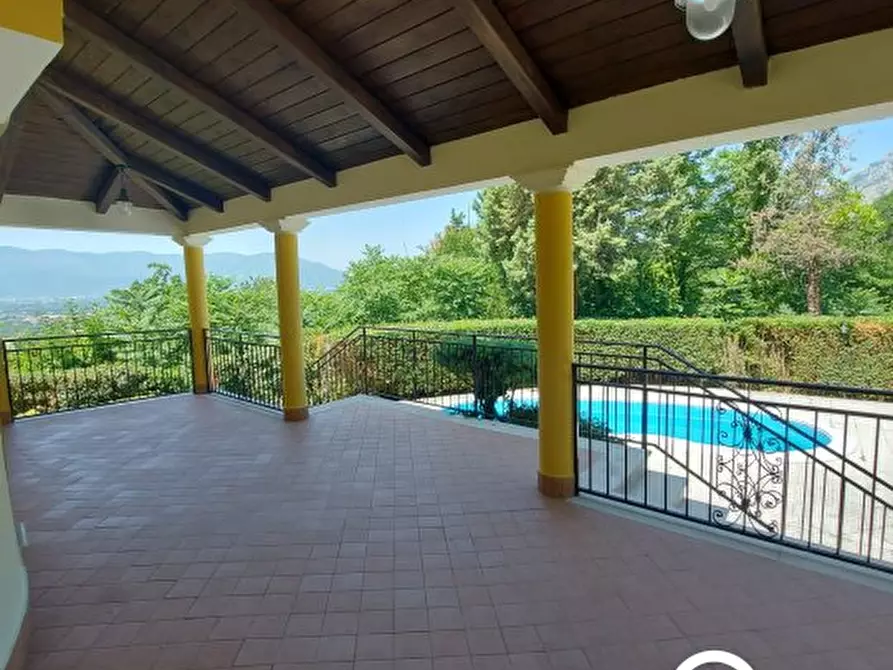 Immagine 4 di Villa in vendita  26 a Montesarchio