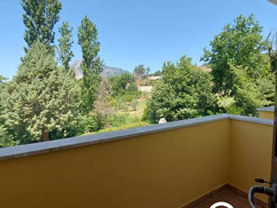 Immagine 10 di Villa in vendita  26 a Montesarchio