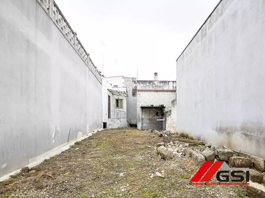 Immagine 10 di Villa in vendita  8 a San Michele Salentino