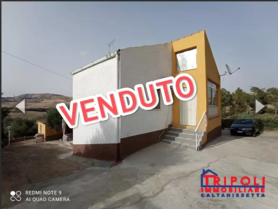 Immagine 1 di Villa in vendita  a Caltanissetta
