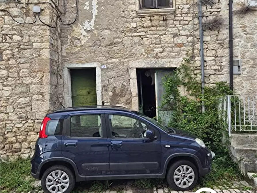 Immagine 1 di Villa in vendita  68/70 a Sepino