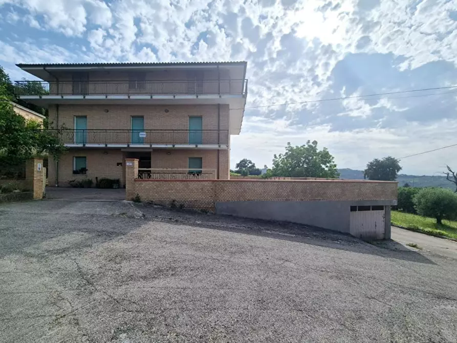 Immagine 2 di Villa in vendita  28 a Vacri