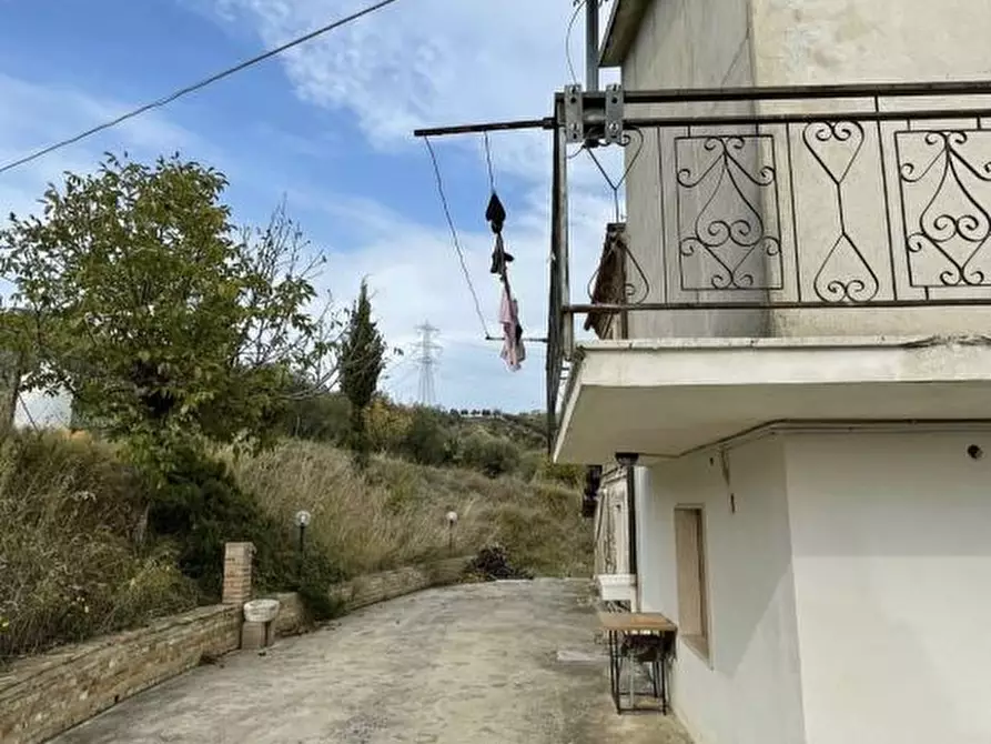 Immagine 6 di Villa in vendita  a Bucchianico