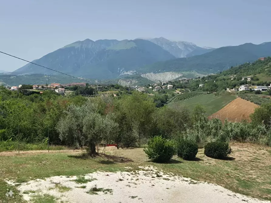 Immagine 2 di Villa in vendita  a Guardiagrele