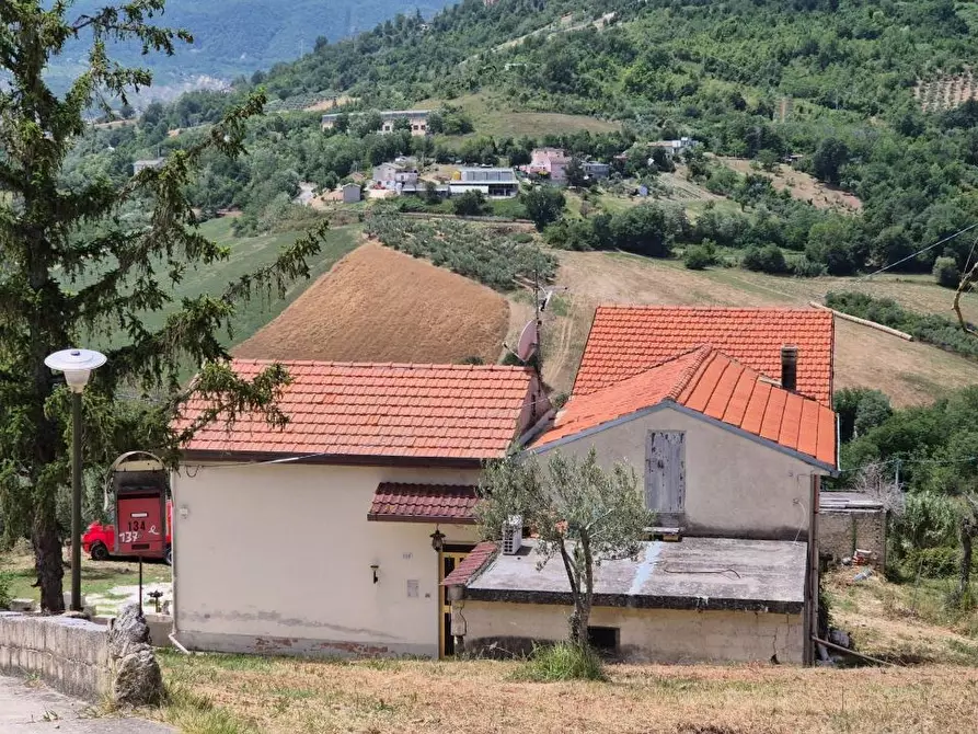 Immagine 3 di Villa in vendita  a Guardiagrele