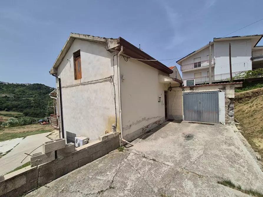 Immagine 6 di Villa in vendita  a Guardiagrele