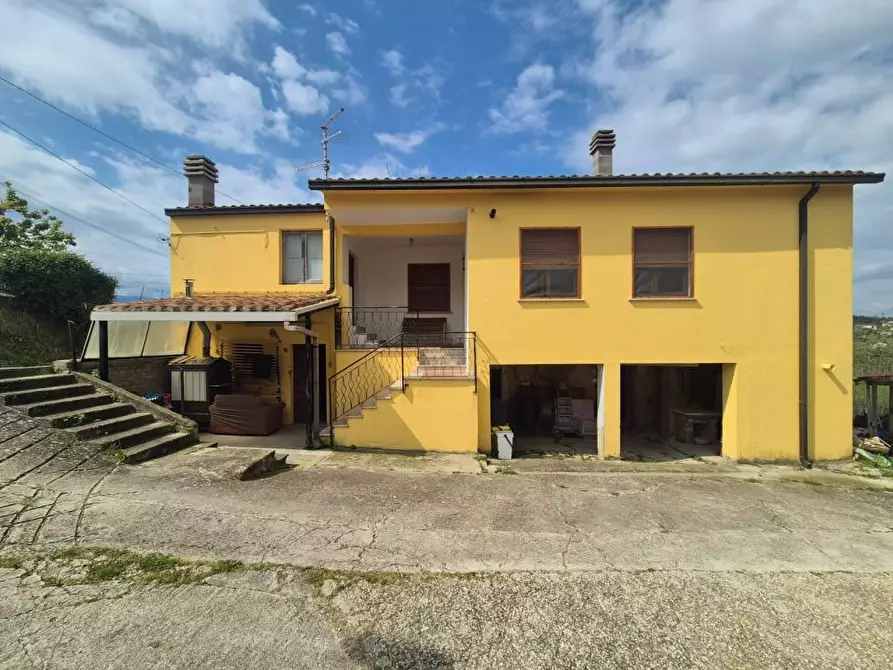 Immagine 1 di Villa in vendita  29 a Bucchianico