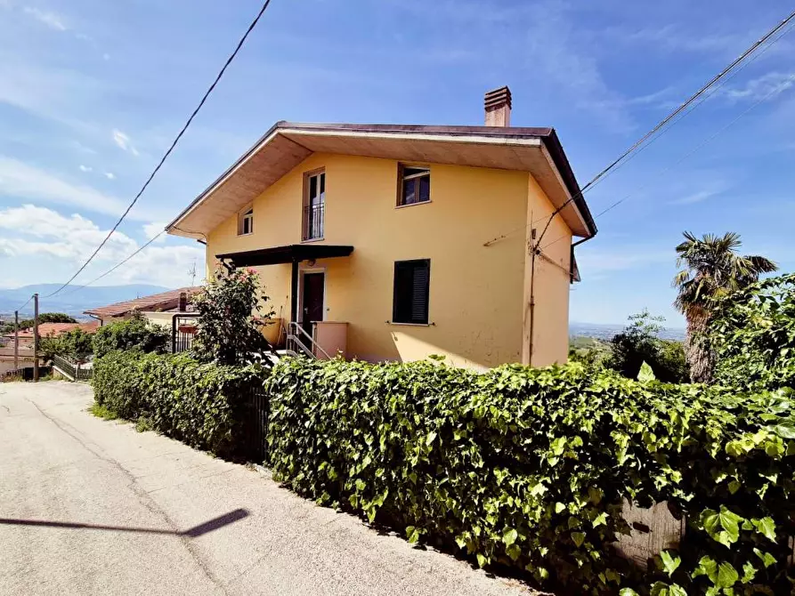 Immagine 5 di Villa in vendita  24 a Casalincontrada