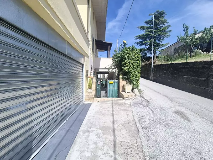 Immagine 9 di Villa in vendita  24 a Casalincontrada