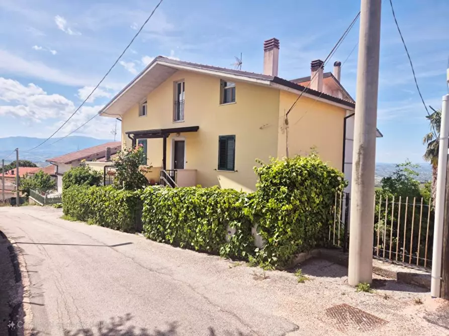Immagine 7 di Villa in vendita  24 a Casalincontrada