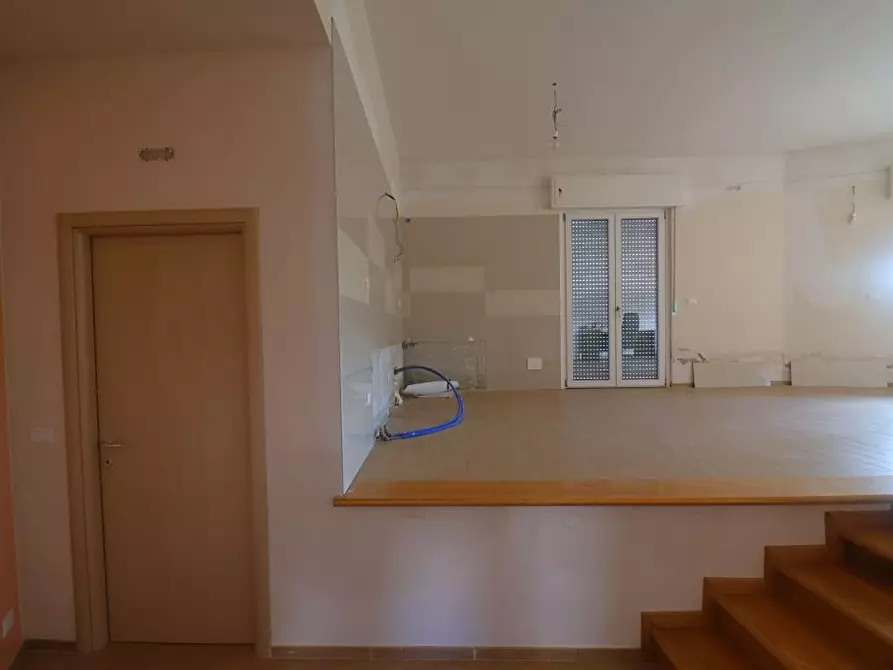 Immagine 2 di Villa in vendita  a Fara Filiorum Petri