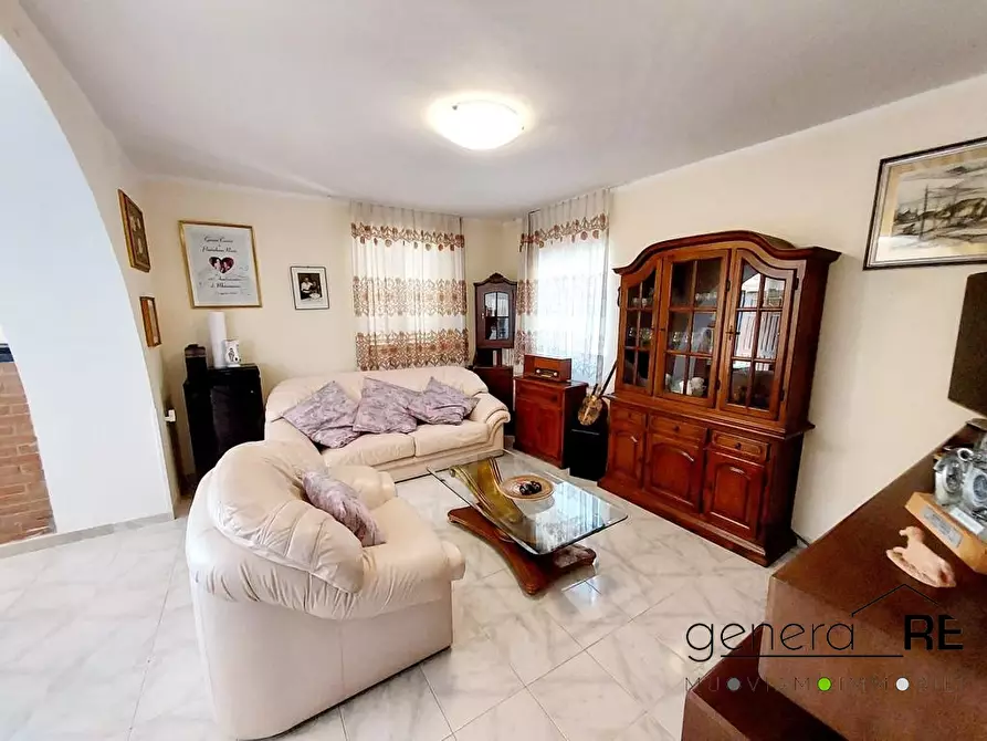 Immagine 2 di Villa in vendita  a Giuliano Teatino