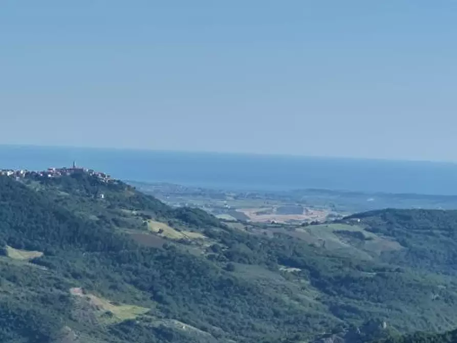 Immagine 1 di Villa in vendita  n . 9 a Palmoli