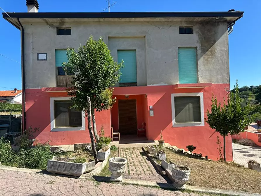 Immagine 3 di Villa in vendita  14 a Castel Frentano