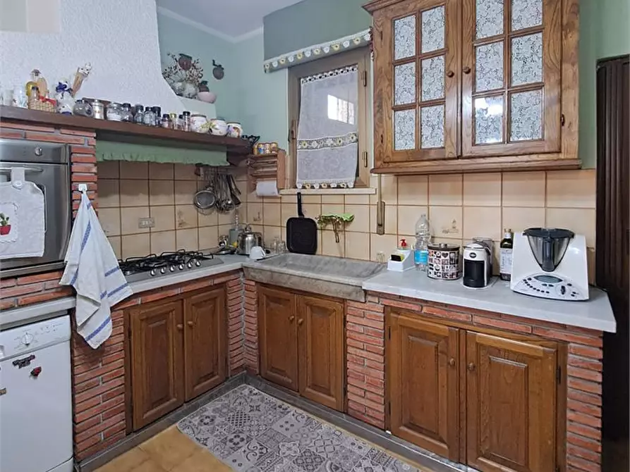 Immagine 3 di Villa in vendita  a Massarosa