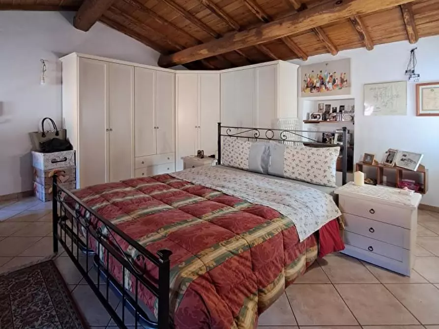 Immagine 2 di Villa in vendita  a Massarosa