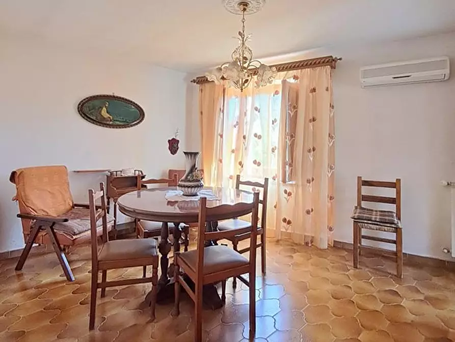 Immagine 4 di Villa in vendita  a Massarosa