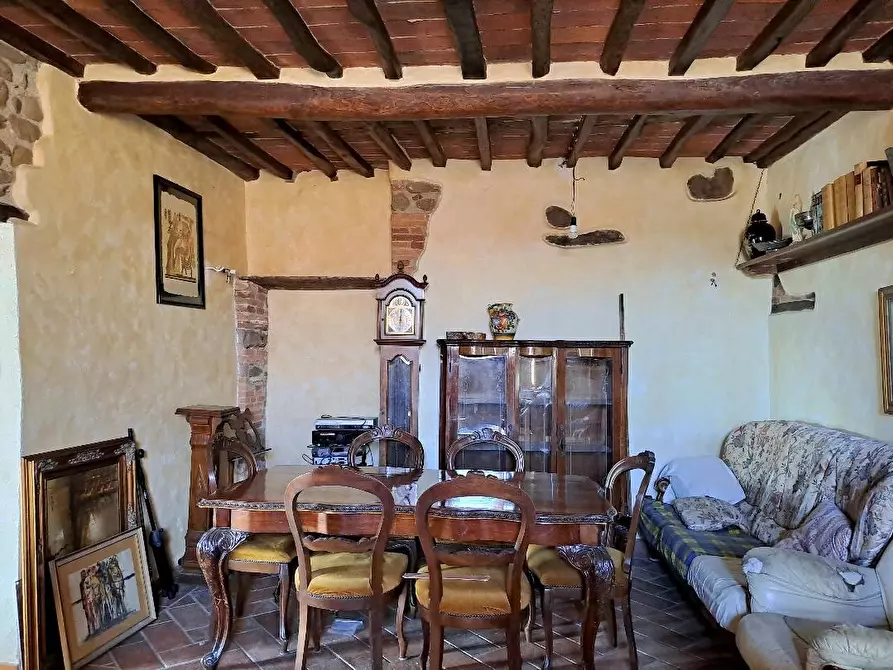 Immagine 1 di Villa in vendita  a Massarosa