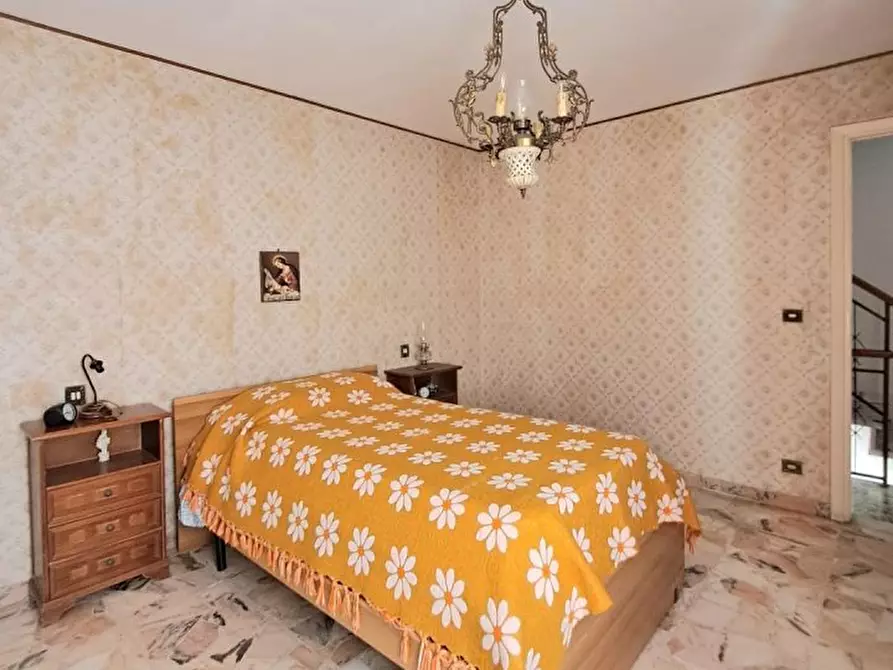 Immagine 10 di Villa in vendita  a Massarosa