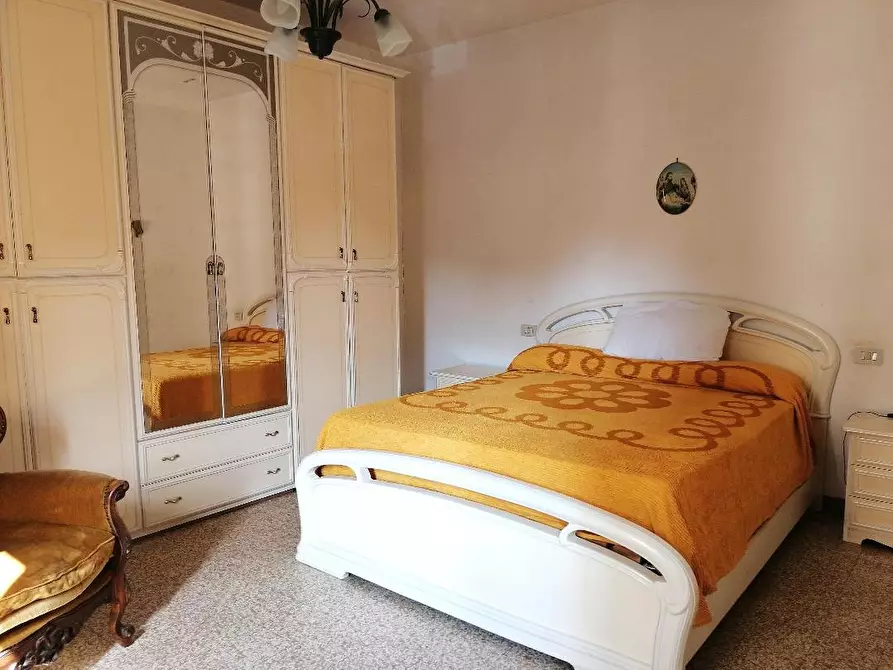 Immagine 7 di Villa in vendita  a Massarosa