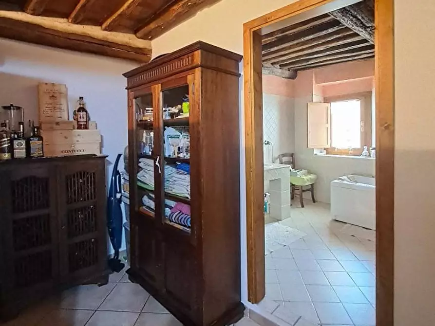 Immagine 8 di Villa in vendita  a Massarosa
