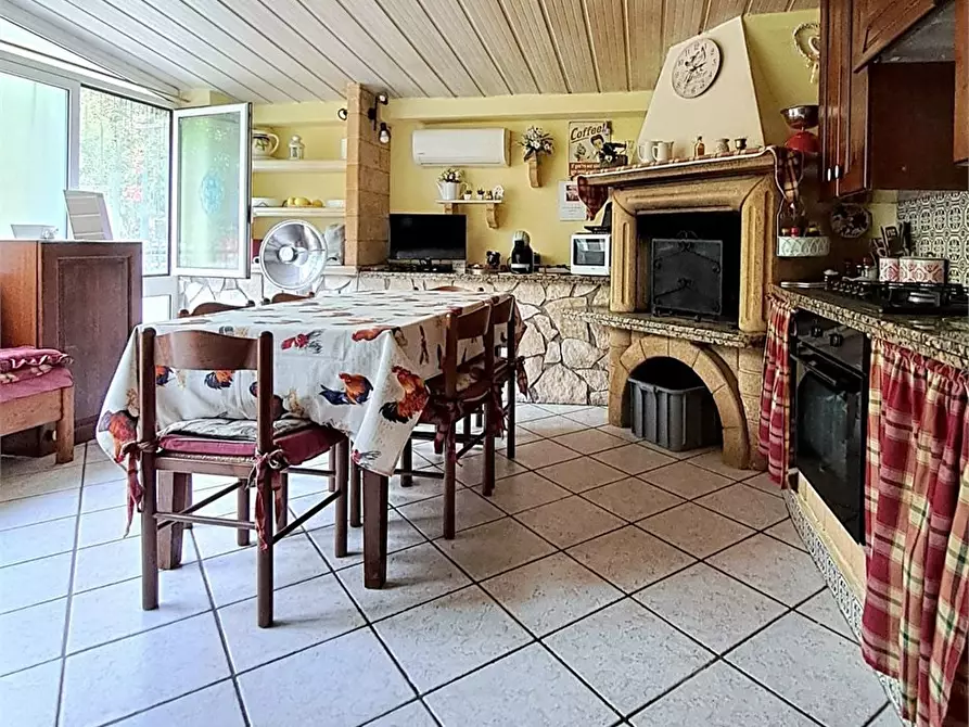 Immagine 4 di Villa in vendita  a Massarosa