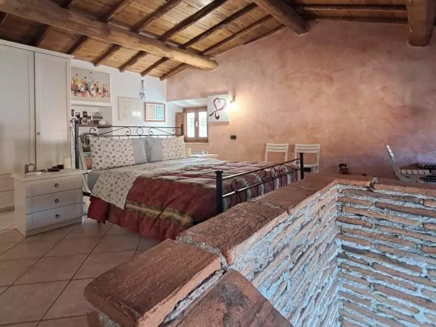 Immagine 4 di Villa in vendita  a Massarosa