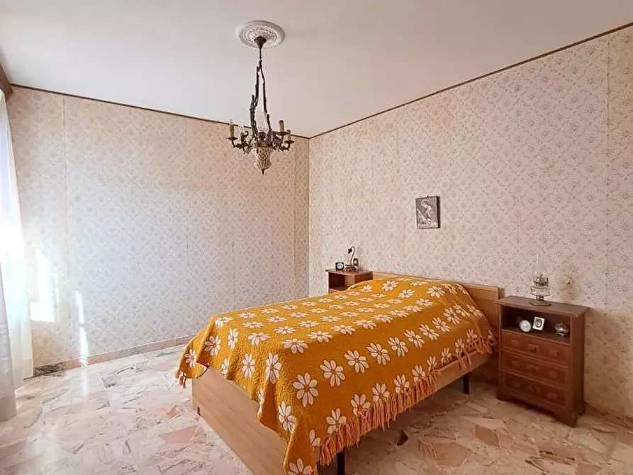 Immagine 9 di Villa in vendita  a Massarosa