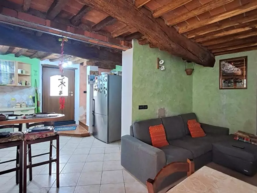 Immagine 10 di Villa in vendita  a Massarosa