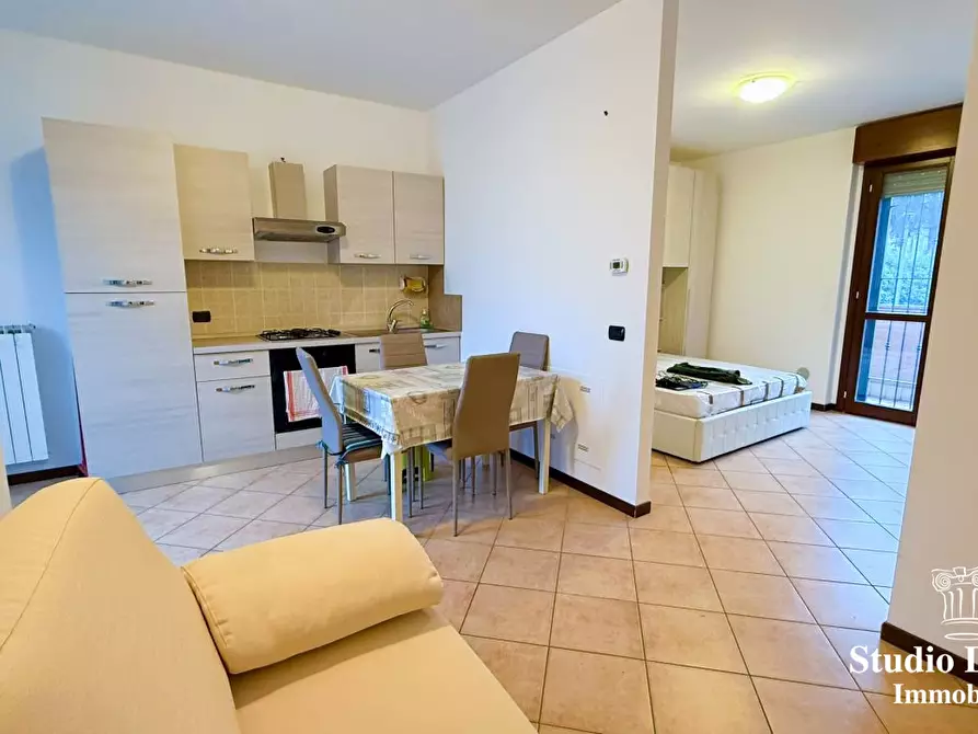 Immagine 10 di Casa indipendente in vendita  26 a Verano Brianza