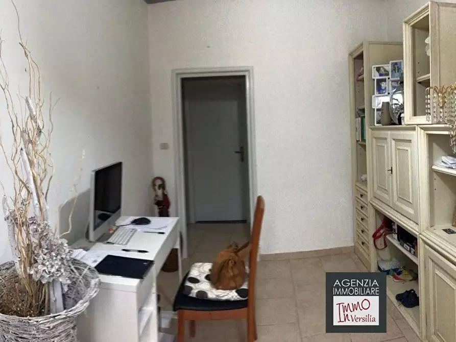 Immagine 5 di Villa in vendita  a Massarosa