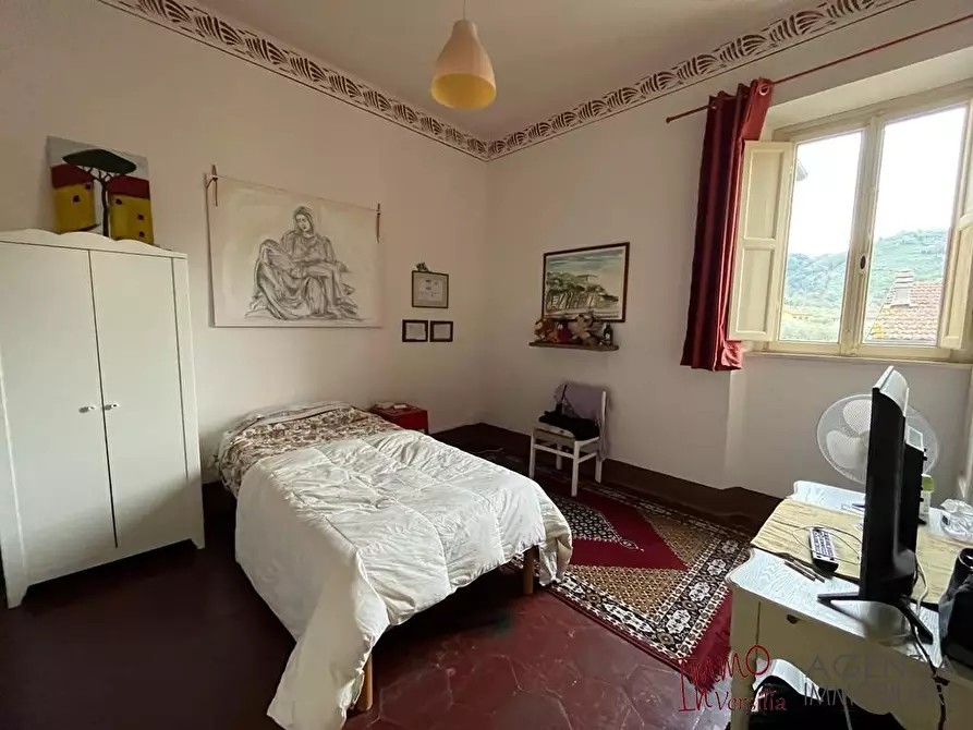 Immagine 10 di Villa in vendita  a Massarosa