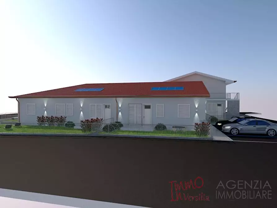 Immagine 3 di Villa in vendita  2012 a Massarosa