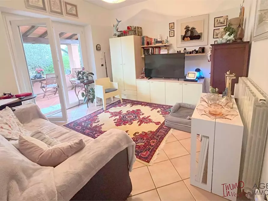 Immagine 5 di Villa in vendita  a Pietrasanta