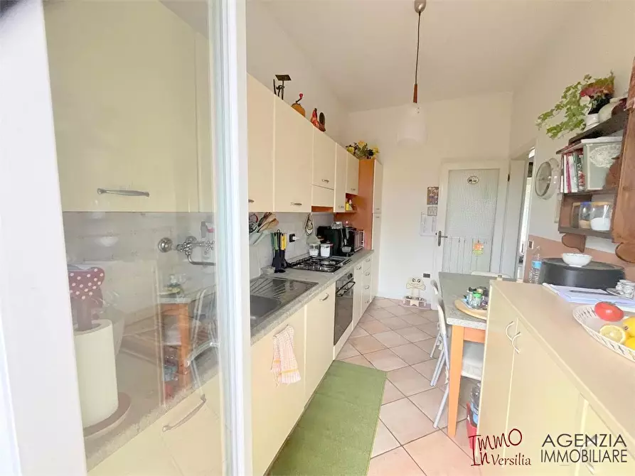 Immagine 8 di Villa in vendita  a Pietrasanta