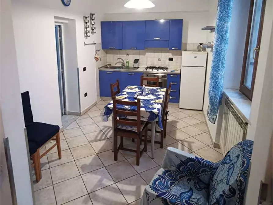 Immagine 6 di Villa in vendita  a Viareggio