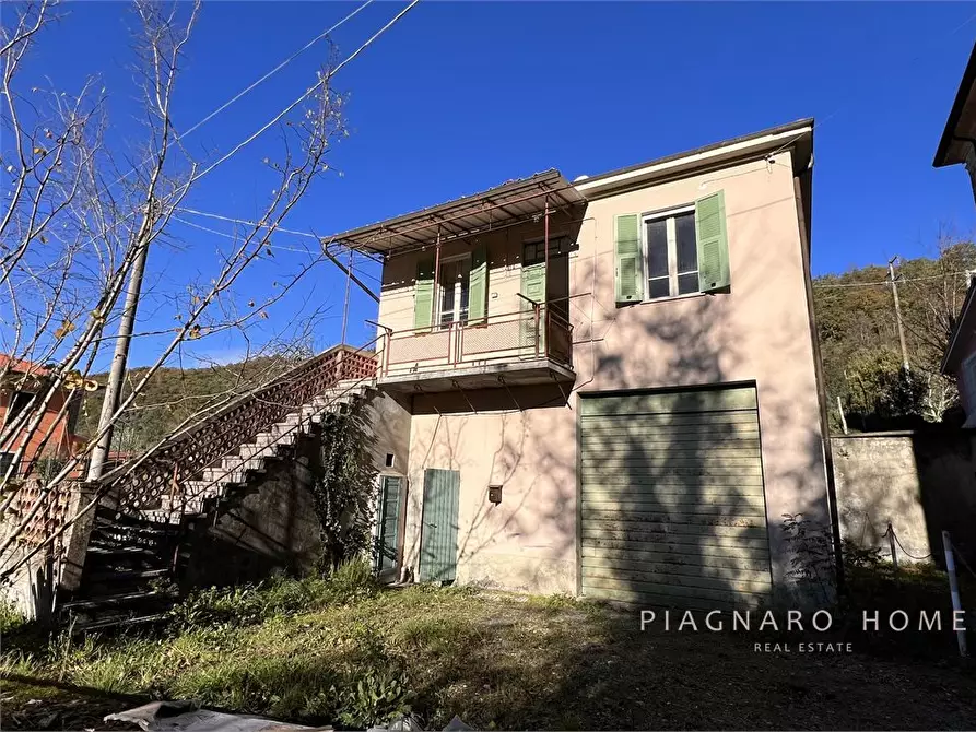 Immagine 1 di Casa indipendente in vendita  2 a Filattiera