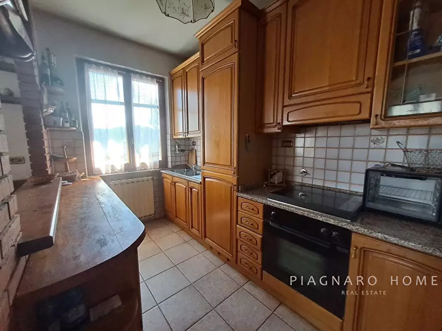 Immagine 2 di Casa indipendente in vendita  a Zeri