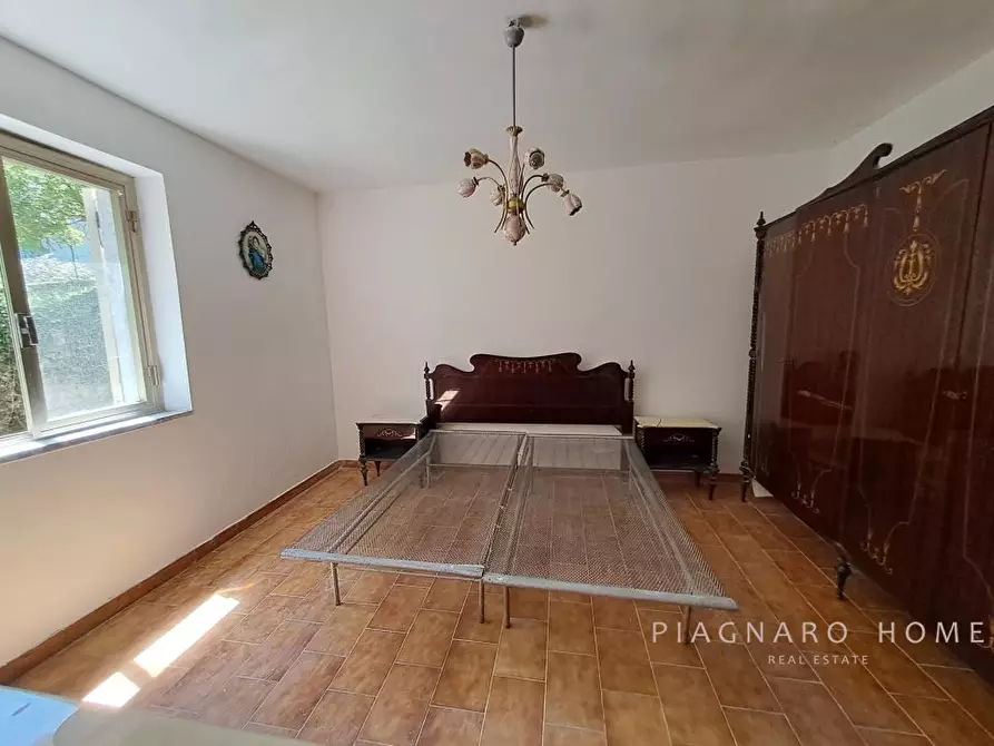 Immagine 10 di Casa indipendente in vendita  a Zeri