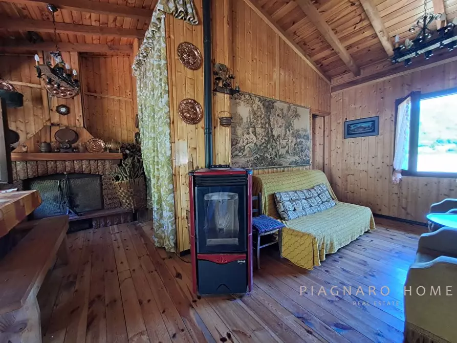 Immagine 1 di Casa indipendente in vendita  a Zeri