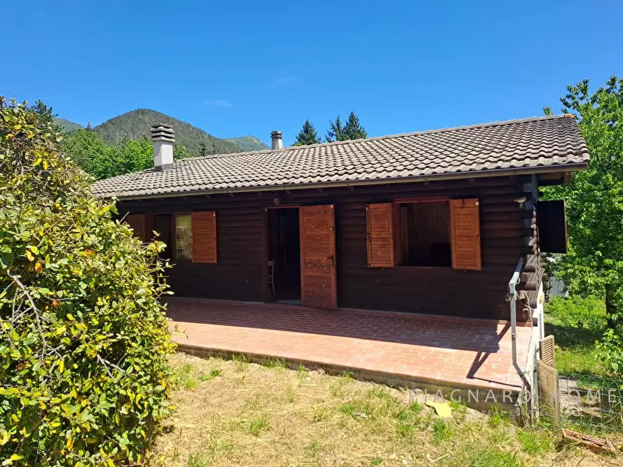 Immagine 2 di Casa indipendente in vendita  a Zeri