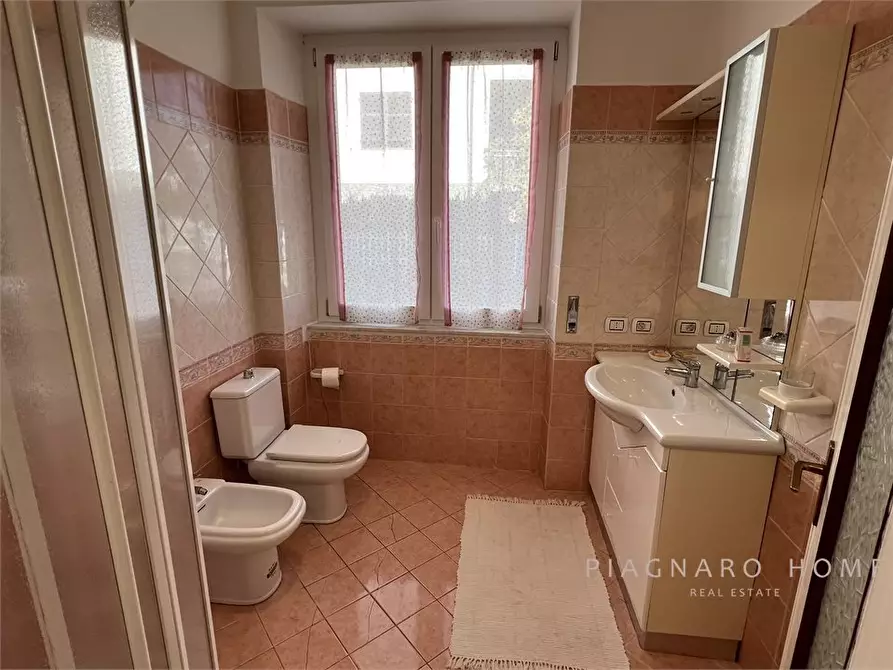 Immagine 10 di Casa indipendente in vendita  a Zeri