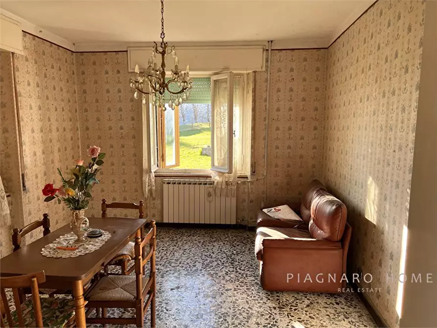 Immagine 8 di Casa indipendente in vendita  a Zeri