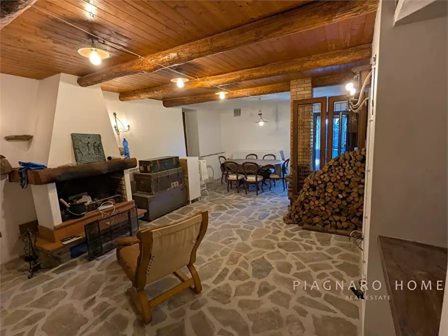 Immagine 3 di Casa indipendente in vendita  a Zeri