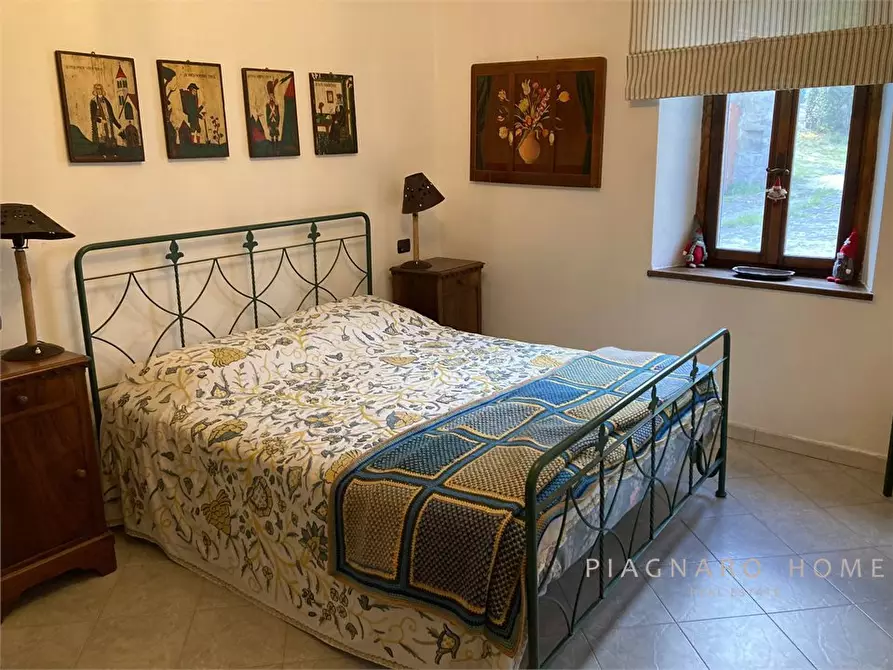 Immagine 2 di Casa indipendente in vendita  a Zeri