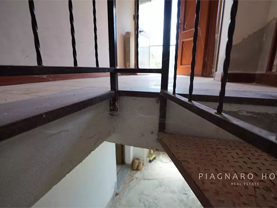 Immagine 8 di Casa indipendente in vendita  a Zeri