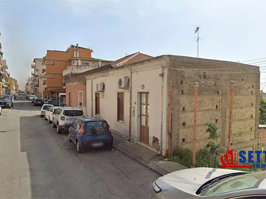 Immagine 1 di Villa in vendita  10 a Santa Teresa Di Riva