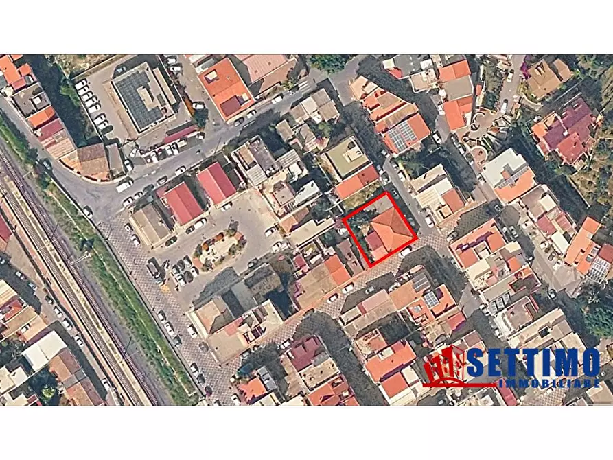 Immagine 3 di Villa in vendita  10 a Santa Teresa Di Riva