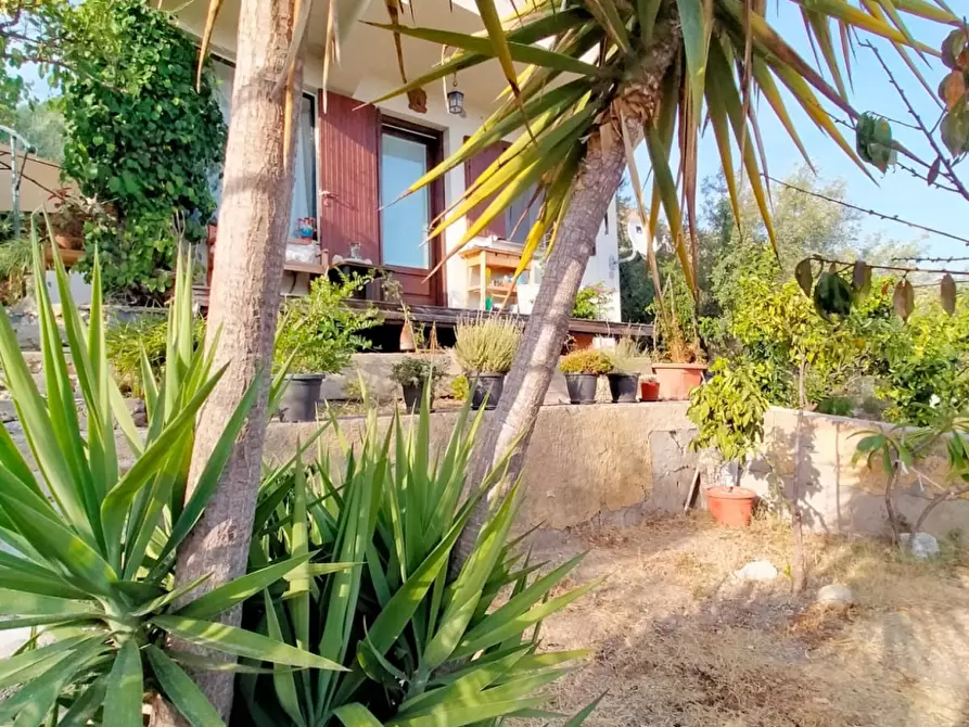 Immagine 1 di Casa indipendente in vendita  a Furci Siculo